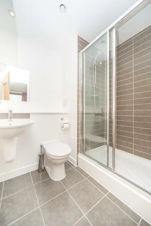 Western Harbour View Apartment Edinburgh