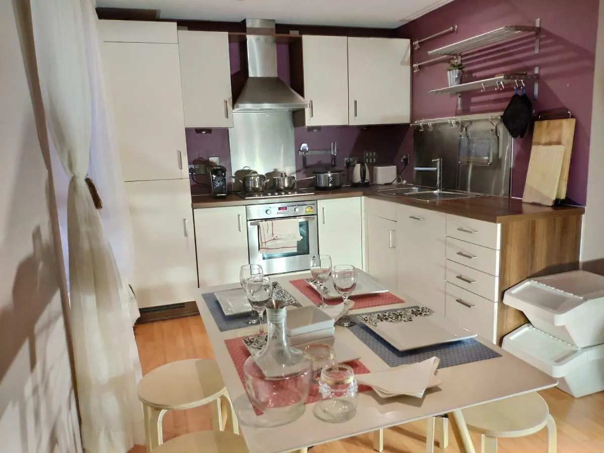 Western Harbour View Apartment Эдинбург Великобритания